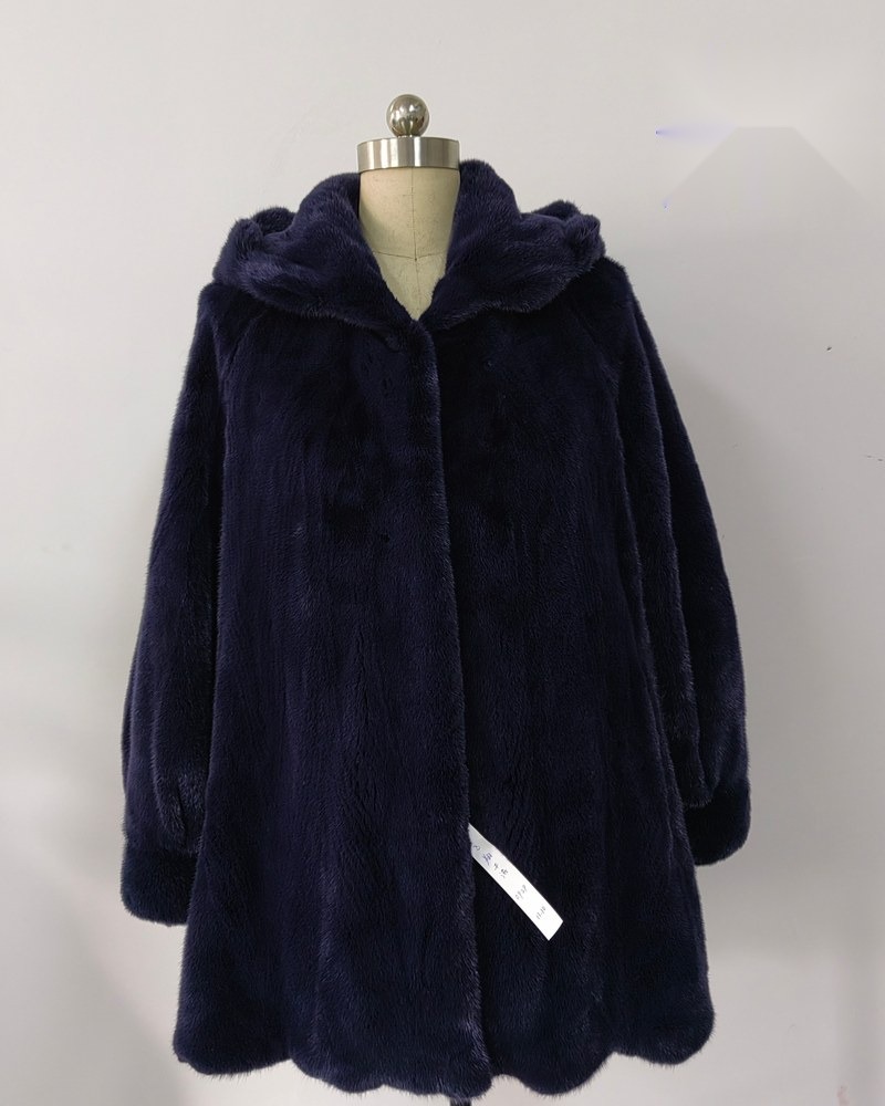 淡天蓝色貂皮大衣改色成品，明快浅蓝